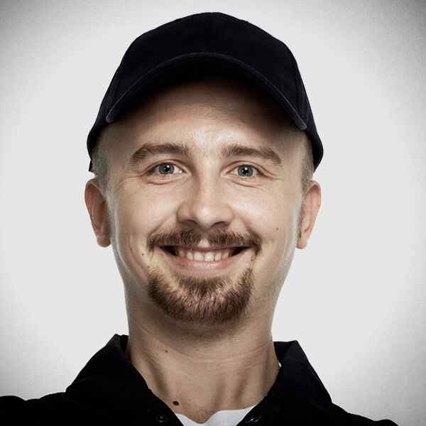 https://vividbright.in/wp-content/uploads/2018/09/our_team_03.jpg